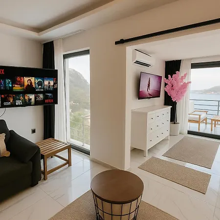 Sweet - Sea View With One Bedroom *