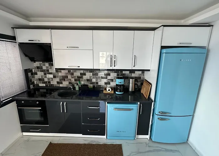 Sweet - Sea View With One Bedroom شقة تورونشْ